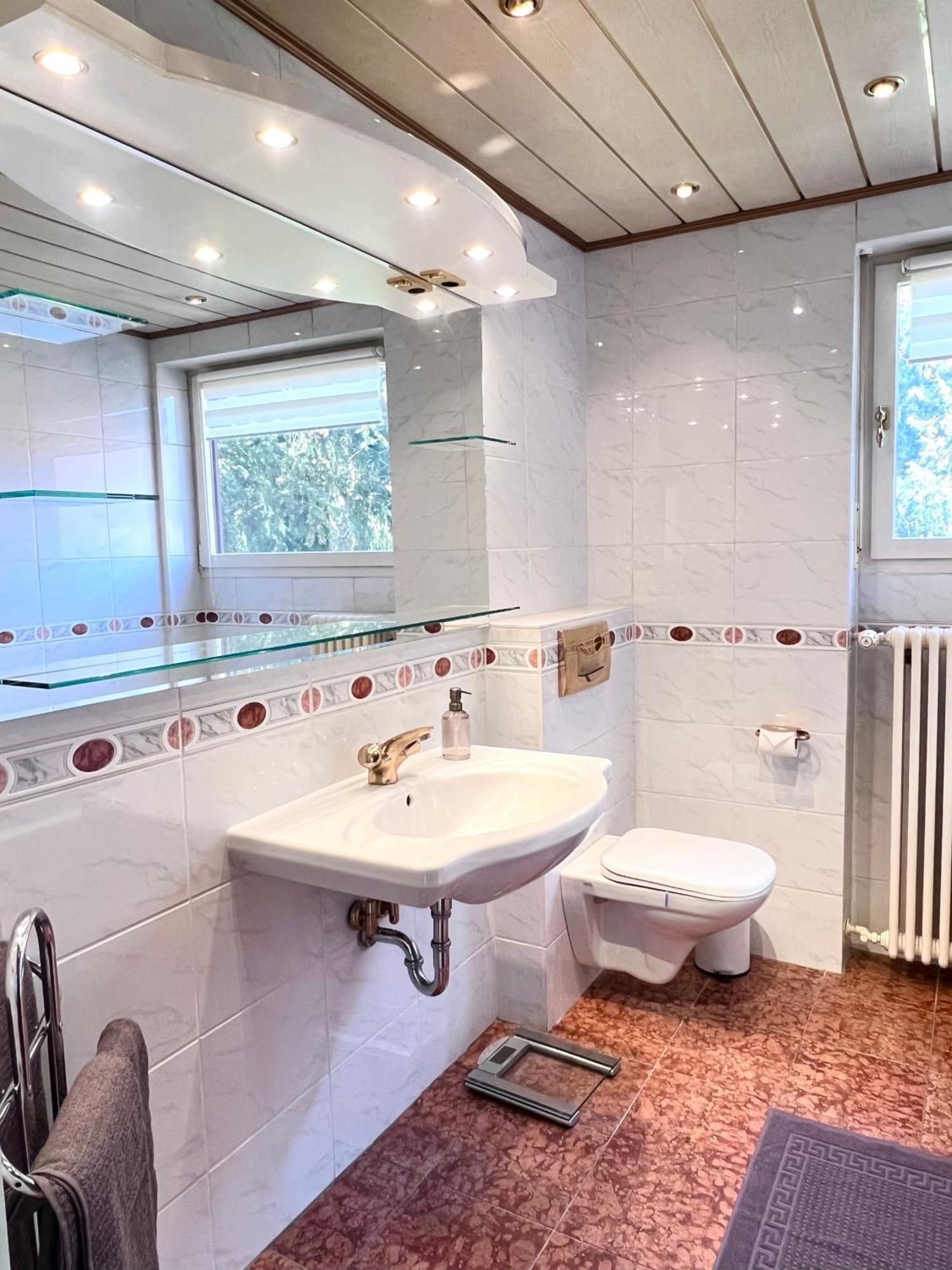 Privates Ferienhaus Mit Pool & Whirlpool Zentral In Bad Duerkheim Exterior photo