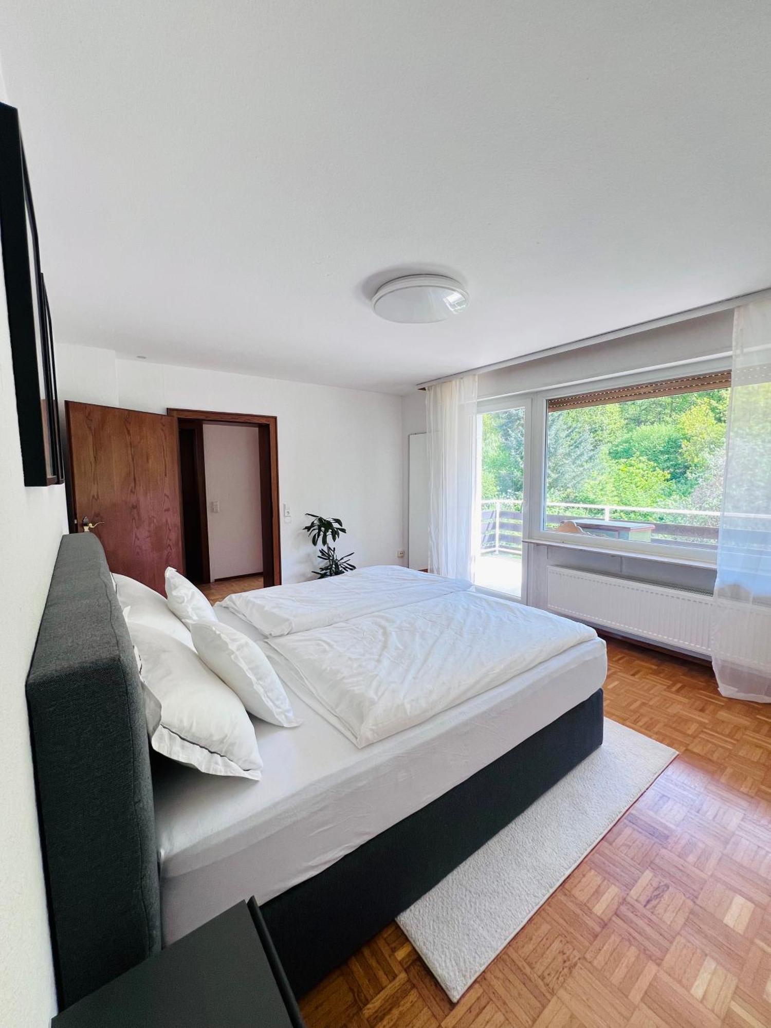 Privates Ferienhaus Mit Pool & Whirlpool Zentral In Bad Duerkheim Exterior photo